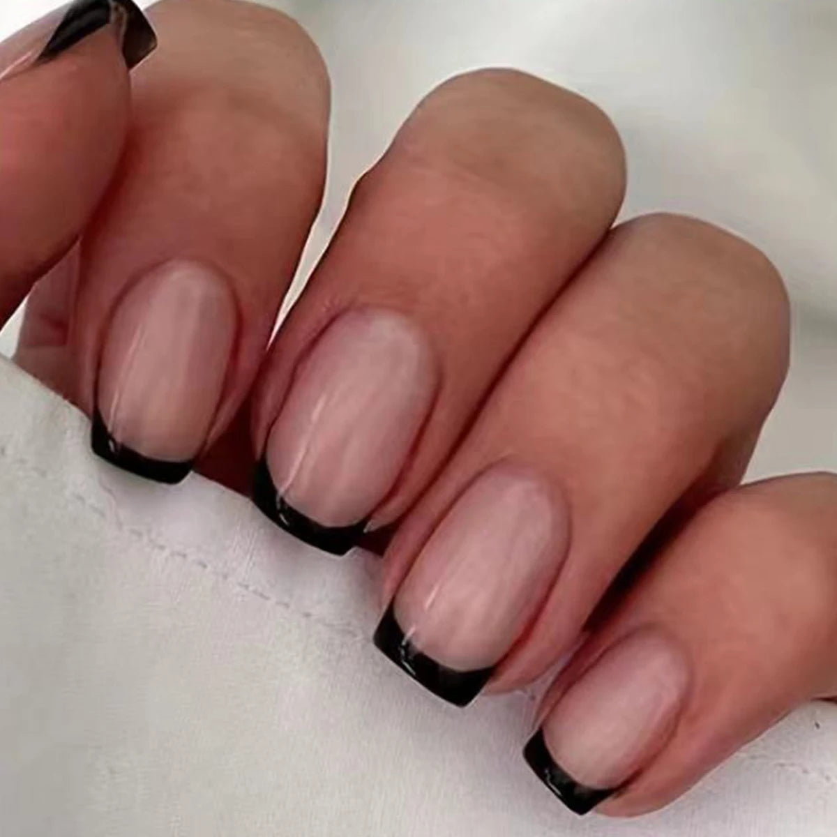 24Pcs/Set Women Girls Short French Light Blue Pink Dual Color Glossy Surface Full Coverage Wearable Fake Nail Press on Nail Art