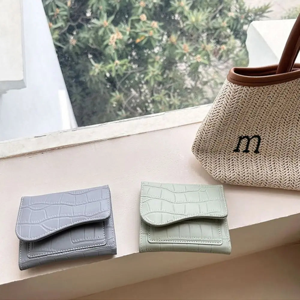 Women Mini Wallet Purse Female Short PU Leather Purse Solid Color Lightweight Fashion Multiple Card Positions for Student