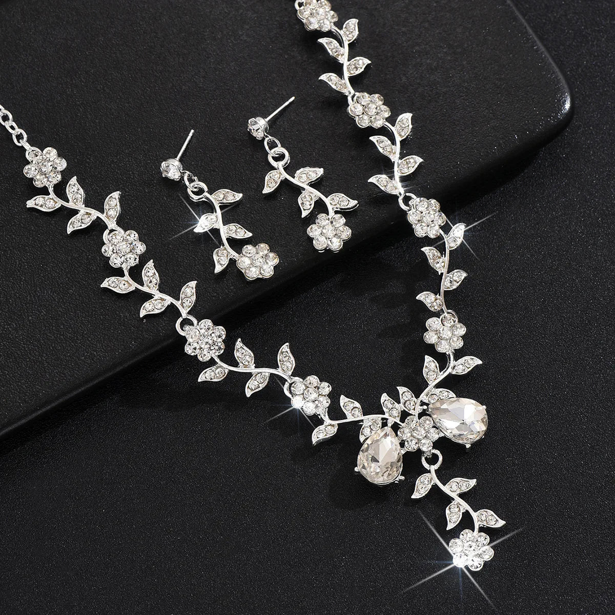 Women's Wedding Jewelry Leaf Cluster Flower Crystal Dangle Earrings Pendant Necklace Set for Bridal
