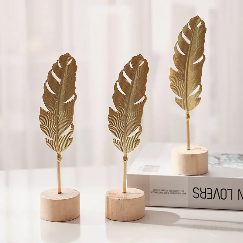 1pc Golden Ginkgo Leaf Feather Metal Model Figurines Manual Desktop Crafts Ornaments Photo Props Statues Sculptures Home Decor