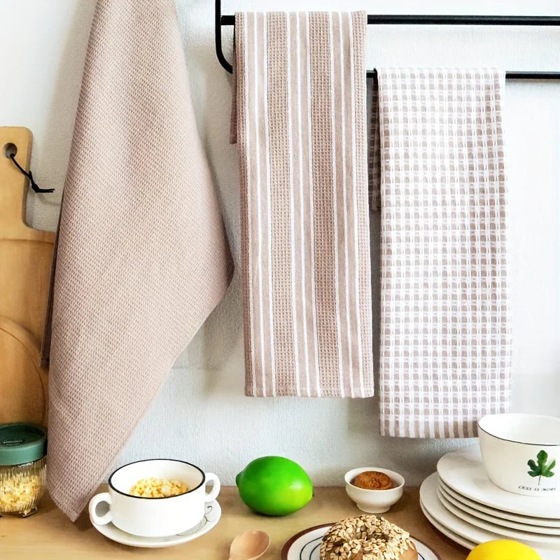 3-piece set of soft, absorbent kitchen towels – large, durable waffle-knit scrubbing cloths