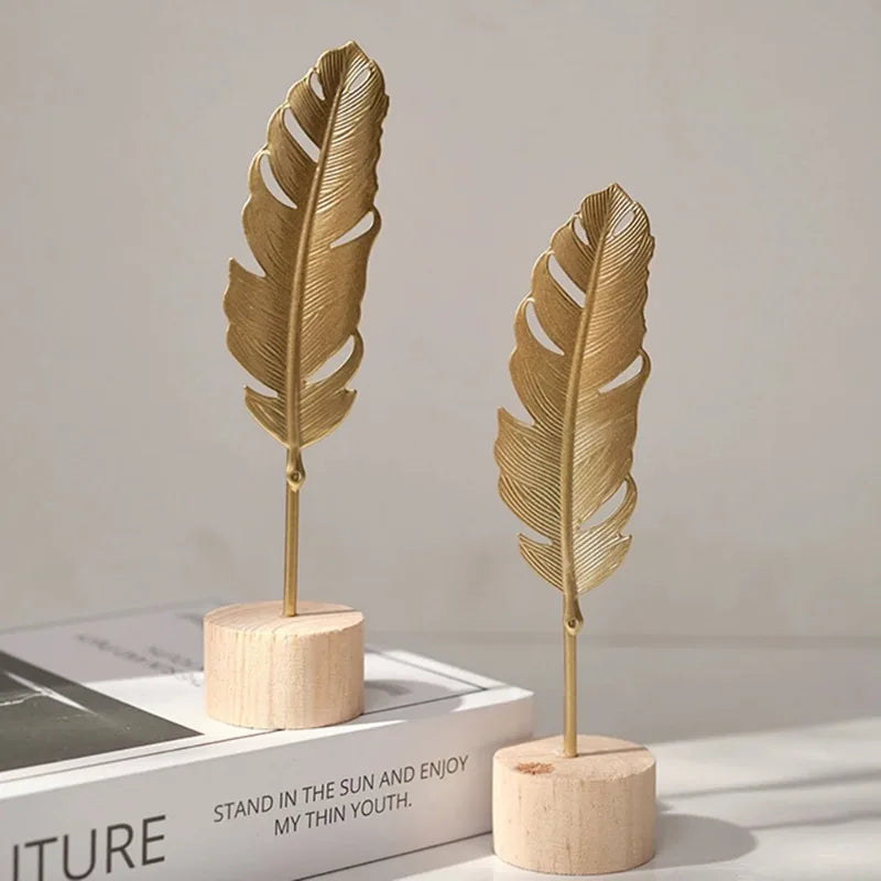 1pc Golden Ginkgo Leaf Feather Metal Model Figurines Manual Desktop Crafts Ornaments Photo Props Statues Sculptures Home Decor