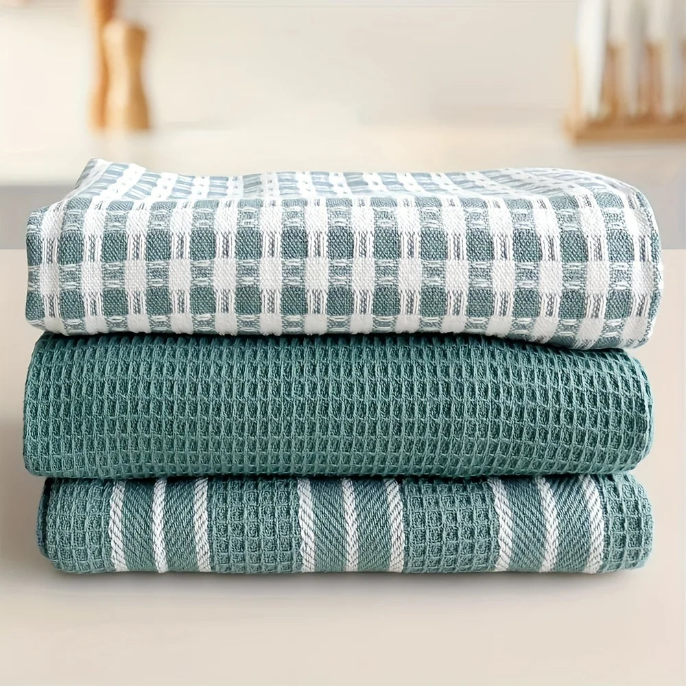 3-piece set of soft, absorbent kitchen towels – large, durable waffle-knit scrubbing cloths