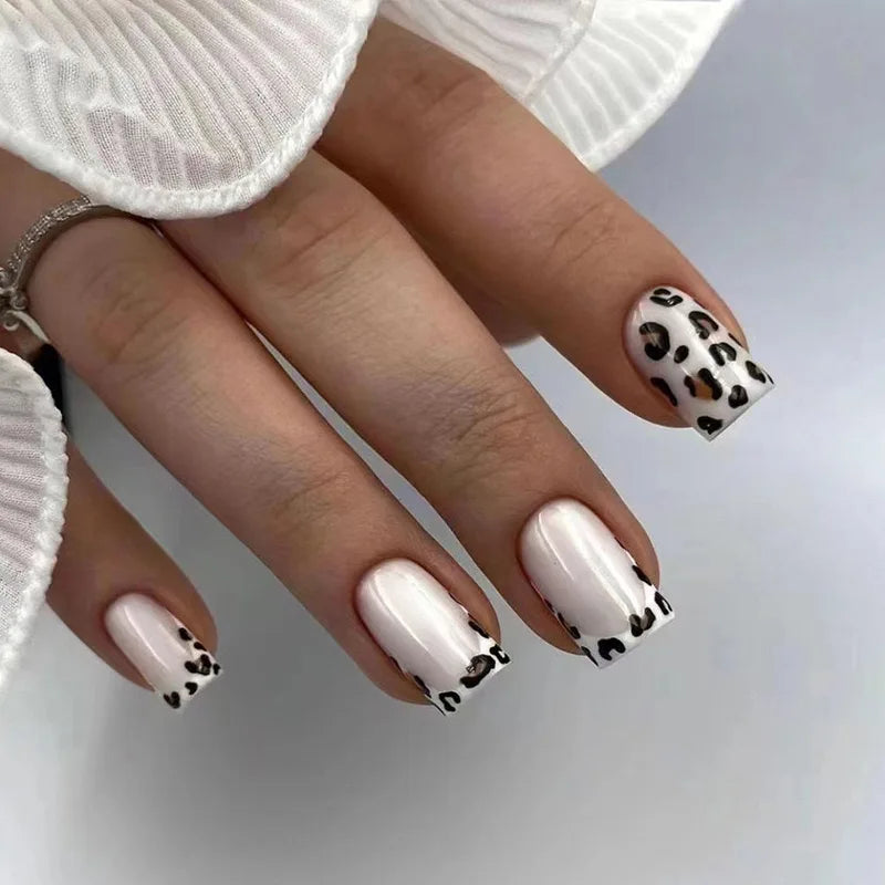 24Pcs Leopard Print Fake Nails Artificial Finished Press on Short Ballet White Fake Nail Wearable Full Cover Nail Art Tips