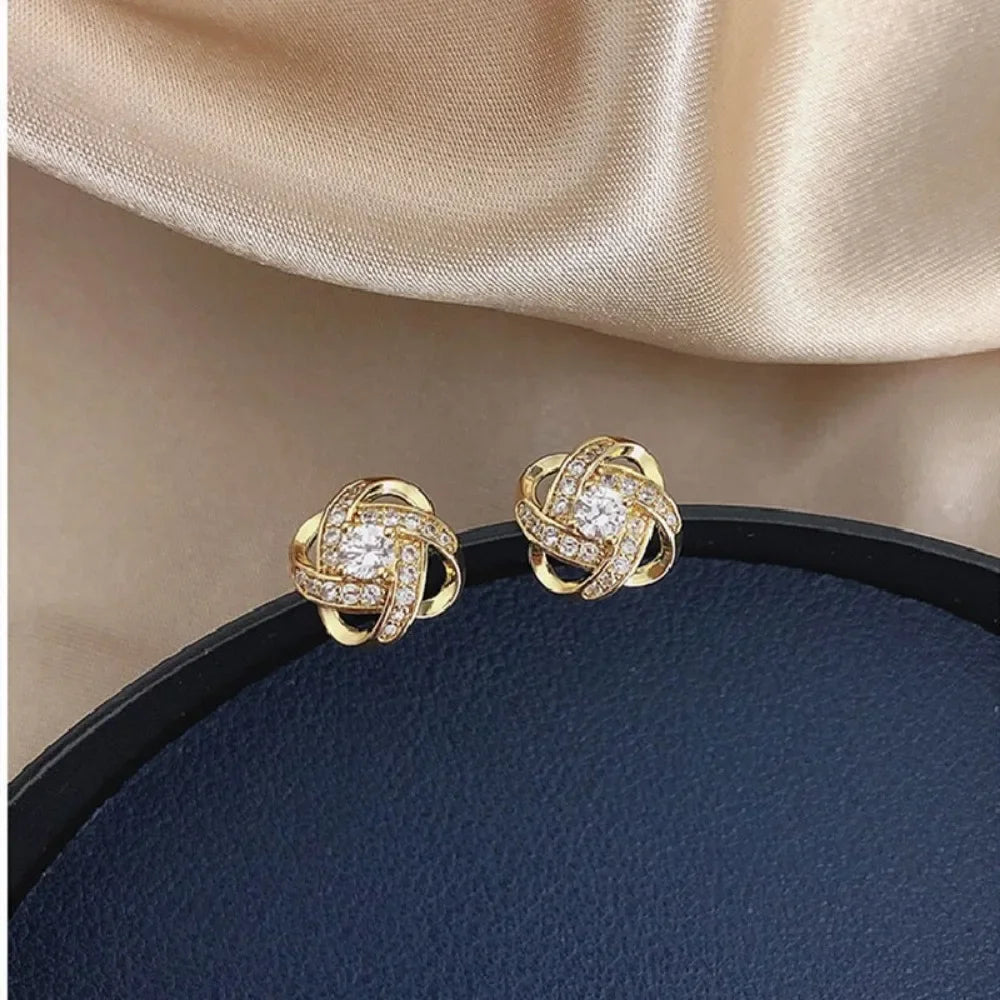 2025 Gifts Women Light Luxury Zircon Stud Earrings Simple Cross Hollow Geometric Exquisite Ear Jewellery Wedding Party