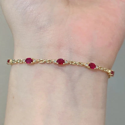 New in light luxury silver inlaid ruby diamond bracelet for women charm chain fine section exquisite high-end engagement jewelry