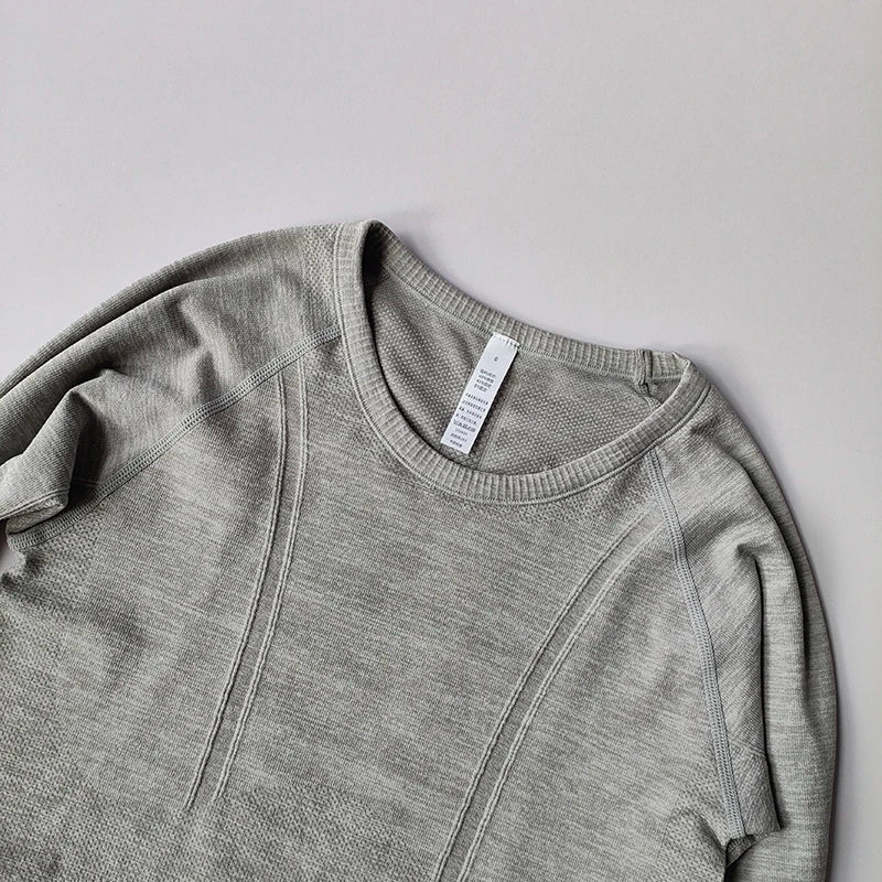 Yoga Clothes for Women, Sports Tops, Round Neck,, Seamless, Slim, Running Shirt Fitness Workout Long Sleeves Gym T shirt, Winter