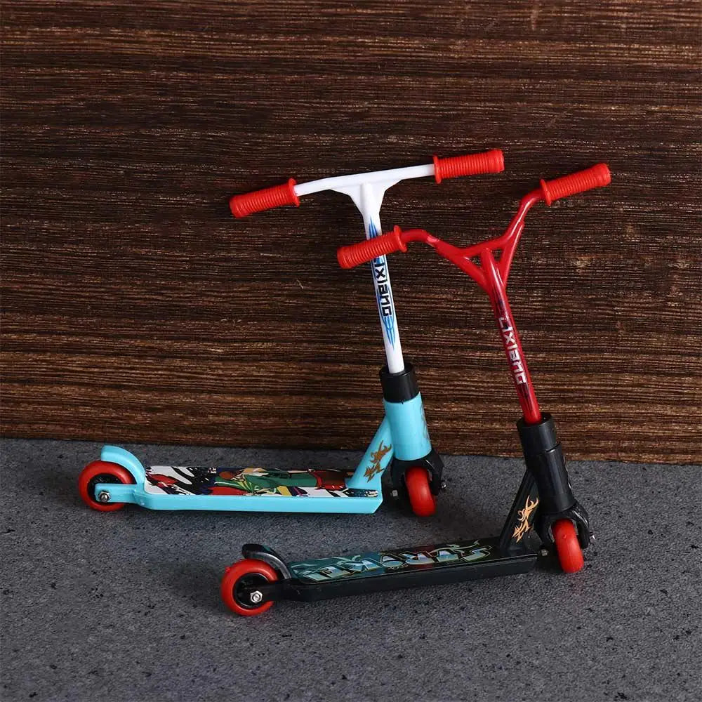 Kids Toys Educational Children's Finger Toys Two Wheel Mini Scooter Mini Finger Scooter Finger Skateboards Finger Scooter