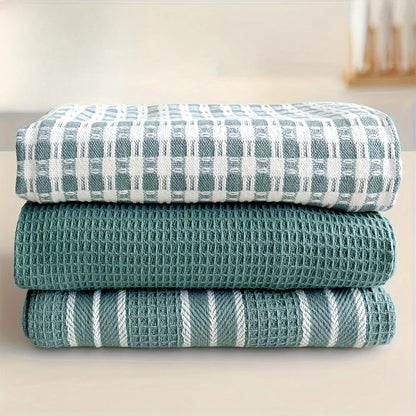 3-piece set of soft, absorbent kitchen towels – large, durable waffle-knit scrubbing cloths