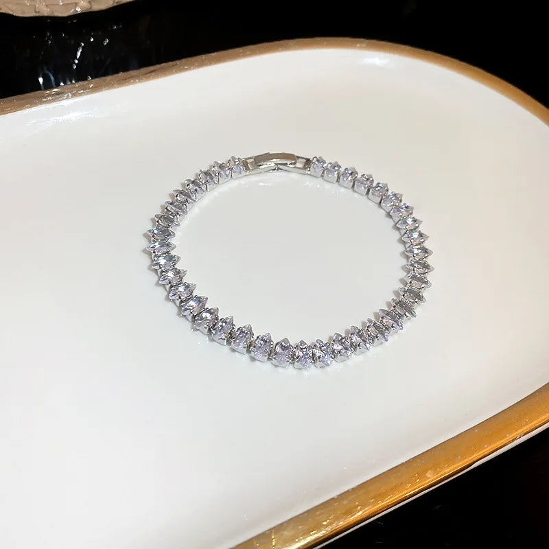 Luxury Adjustable Bracelet Women's Fashion Temperament Geometric Square Rhinestone Bracelet Wristband Party Wedding Jewelry